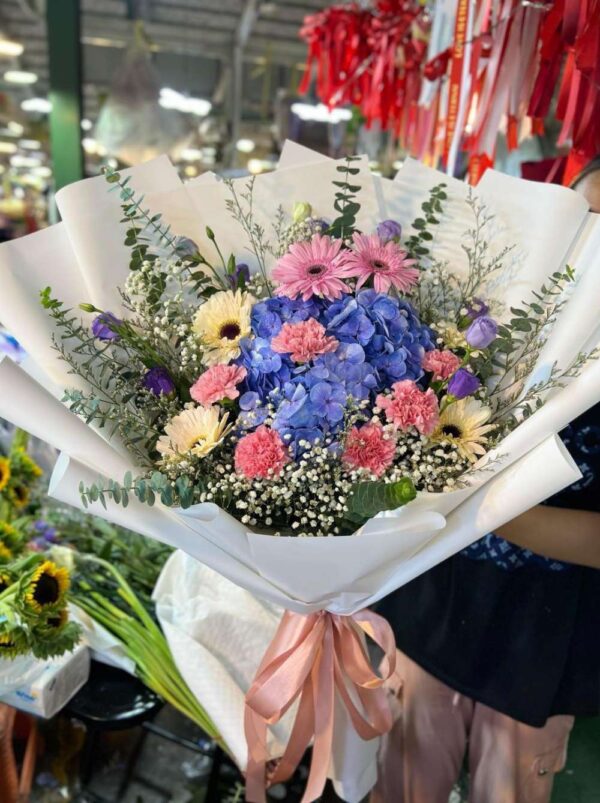 D07 ช่อดอกไฮเดรนเยียเยอบิร่า