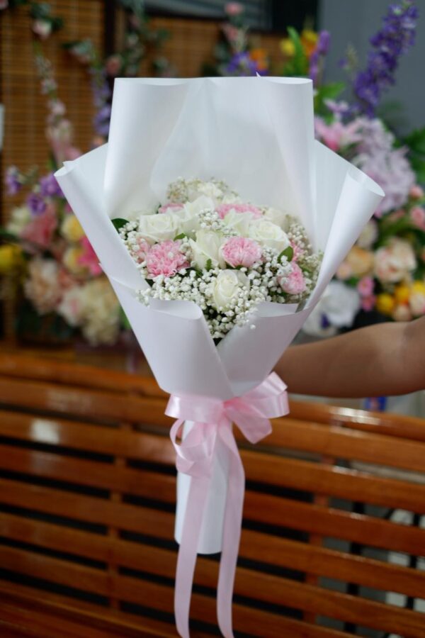 P100-กุหลาบขาวหรูหรา "เจ้าหญิงแห่งแสงดาว"